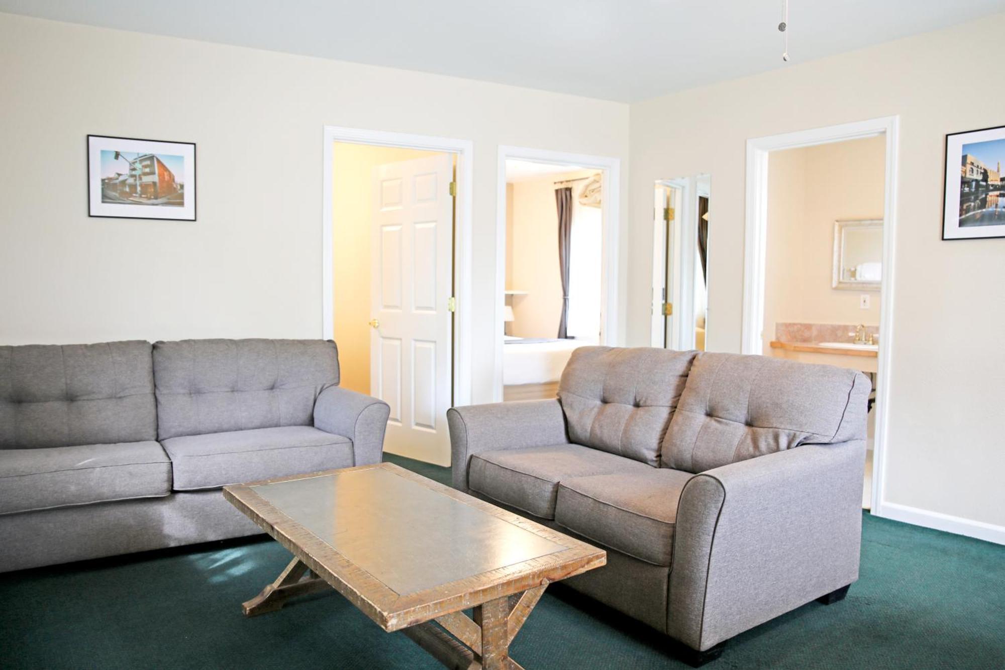 Sierra Mountain Inn グラスバレー エクステリア 写真