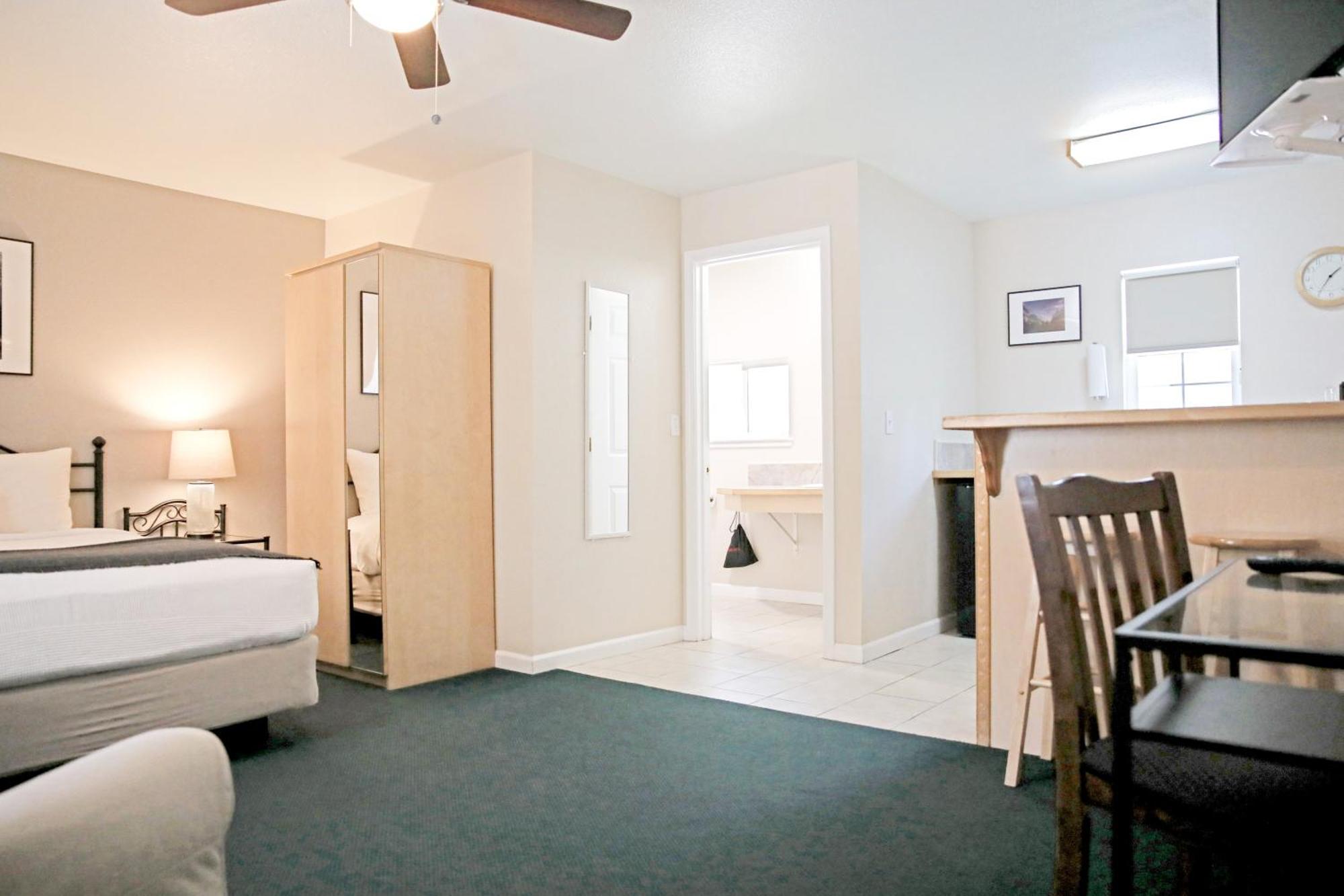 Sierra Mountain Inn グラスバレー エクステリア 写真